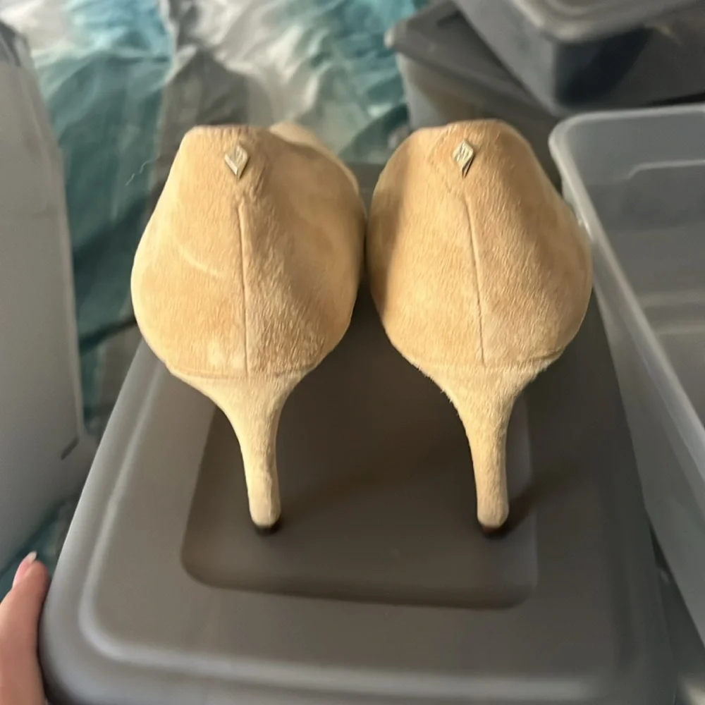 Beautiful suede pumps - Picture 3 of 4